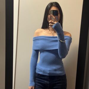 Aritzia Nola Off-Shoulder Sweater XXS